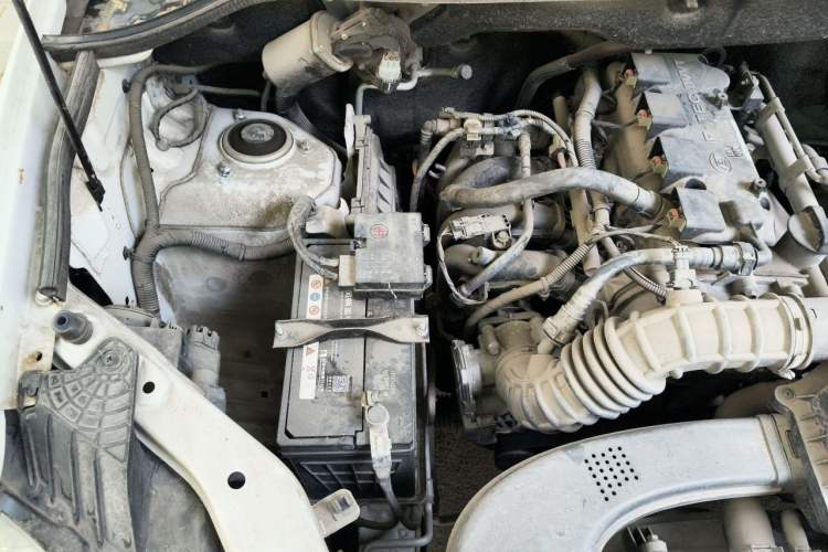 Used Wuling Hongguang 2021 1.5L Revised S Base Version with Electric Power Steering LAR Engine Bay Right