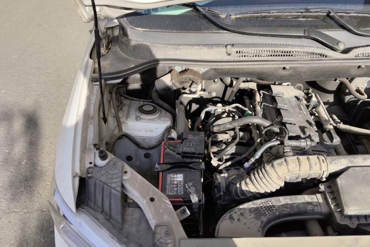 Used Wuling Hongguang 2021 1.5L S Standard Version LAR Engine Bay Right