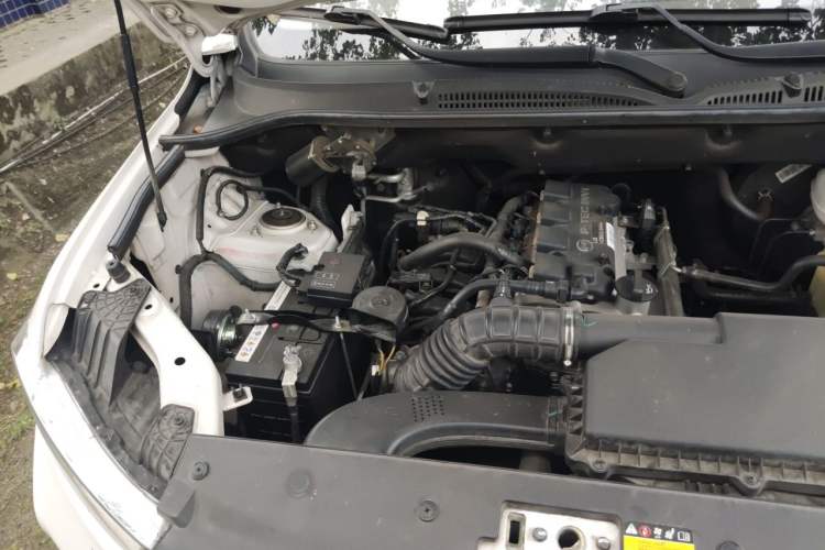 Used Wuling Hongguang 2021 1.5L S Comfort Edition LAR Engine Bay Right