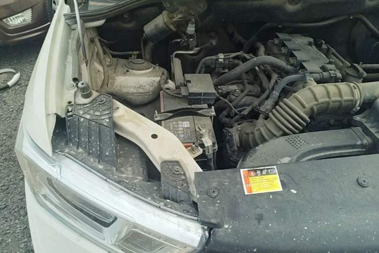 Used Wuling Hongguang 2021 1.5L S Base Version LAR Engine Bay Right