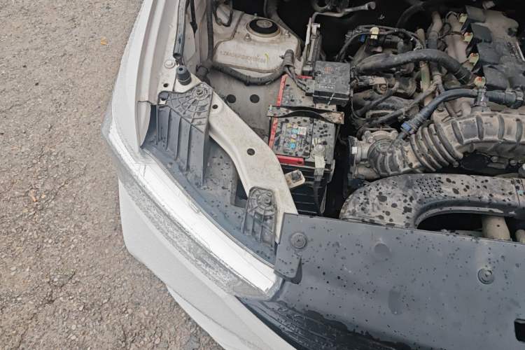 Used Wuling Hongguang 2021 1.5L S Base Version LAR Engine Bay Right