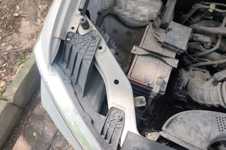 Used Wuling Hongguang 2021 1.5L S Base Version LAR Engine Bay Right
