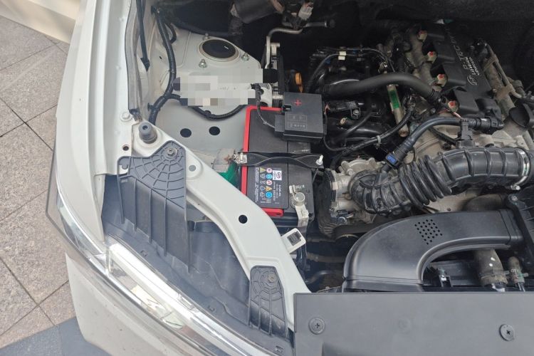 Used Wuling Hongguang 2021 1.5L Revised S Standard Version Hydraulic-Power-Assisted LAR Engine Bay Right