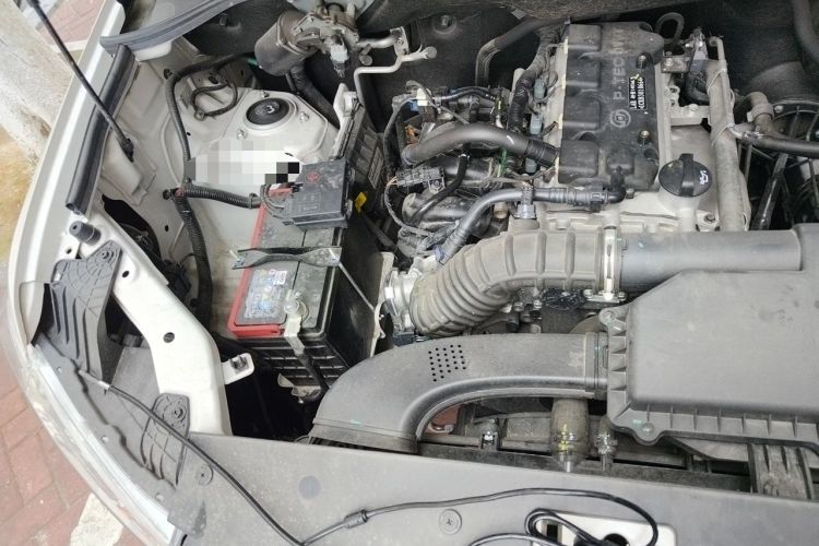 Used Wuling Hongguang 2021 1.5L S Comfort Edition LAR Engine Bay Right