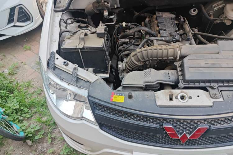 Used Wuling Hongguang 2021 1.5L S Base Version LAR Engine Bay Right