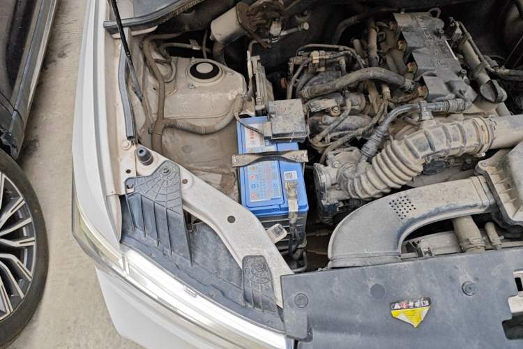 Used Wuling Hongguang 2021 1.5L Facelifted S Comfort Version with Electric Power Steering LAR Engine Bay Right