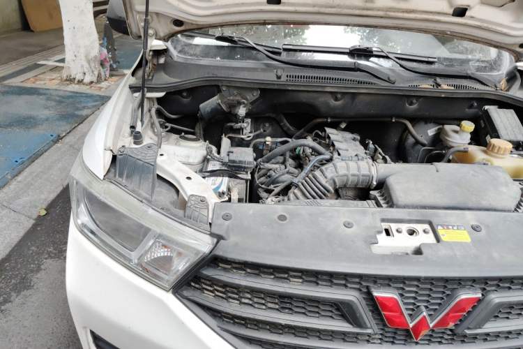 Used Wuling Hongguang 2021 1.5L Revised S Base Version with Electric Power Steering LAR Engine Bay Right