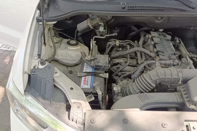 Used Wuling Hongguang 2021 1.5L S Base Version LAR Engine Bay Right