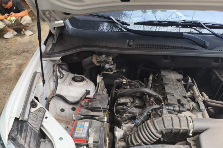Used Wuling Hongguang 2021 1.5L Revised S Standard Version with Electric Power Steering LAR Engine Bay Right