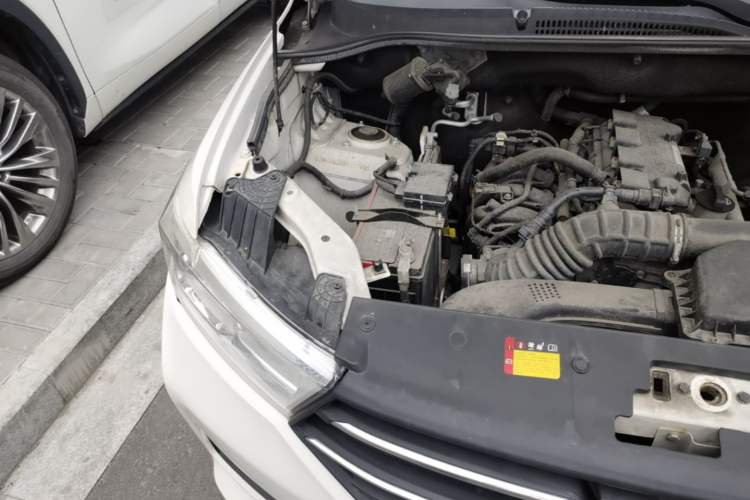 Used Wuling Hongguang 2021 1.5L S Comfort Edition LAR Engine Bay Right