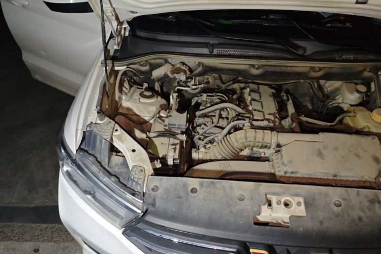 Used Wuling Hongguang 2021 1.5L Revised S Standard Version Hydraulic-Power-Assisted LAR Engine Bay Right