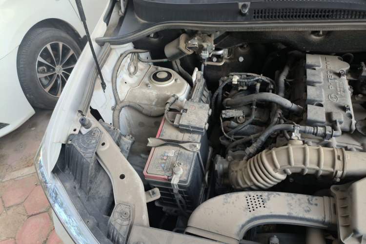 Used Wuling Hongguang 2021 1.5L S Base Version LAR Engine Bay Right
