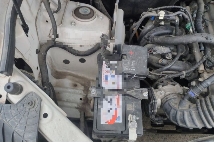 Used Wuling Hongguang 2021 1.5L S Standard Version LAR Engine Bay Right