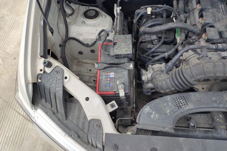Used Wuling Hongguang 2021 1.5L S Standard Version LAR Engine Bay Right