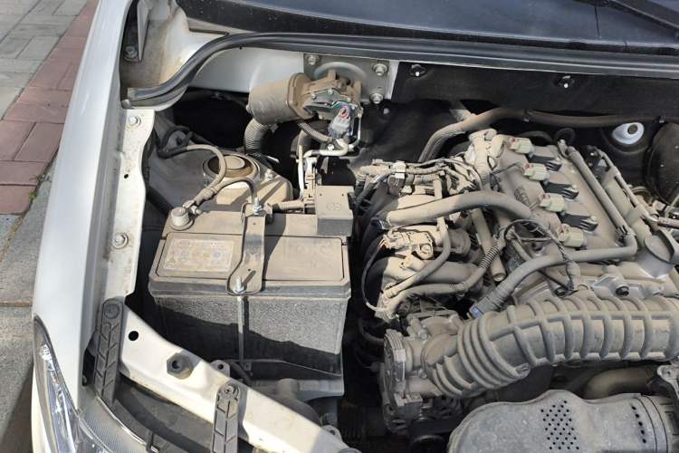 Used Wuling Hongguang 2021 1.5L S Base Version LAR Engine Bay Right