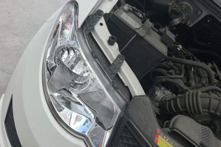 Used Wuling Hongguang 2021 1.5L Revised S Base Version Hydraulic Power Steering LAR Engine Bay Right