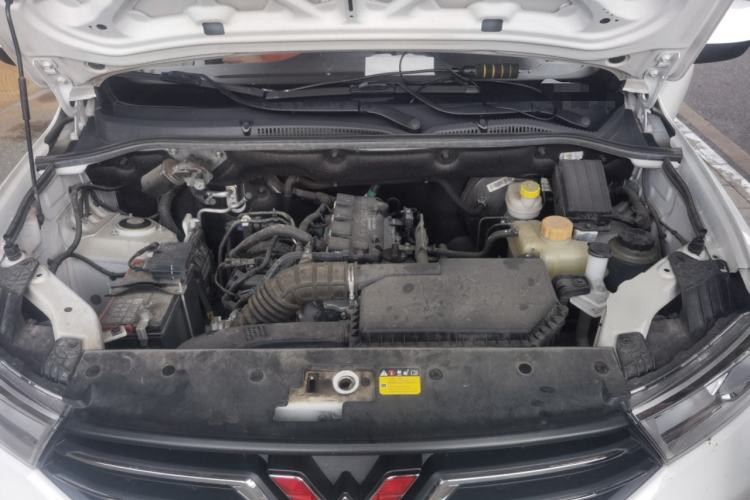 Used Wuling Hongguang 2021 1.5L Revised S Standard Version Hydraulic-Power-Assisted LAR Engine Bay