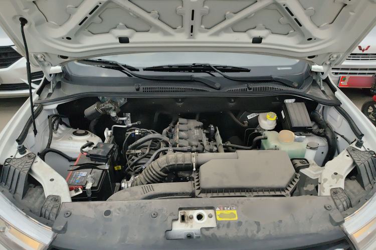Used Wuling Hongguang 2021 1.5L Revised S Standard Version with Electric Power Steering LAR Engine Bay