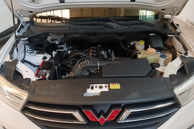 Used Wuling Hongguang 2021 1.5L Revised S Standard Version with Electric Power Steering LAR Engine Bay