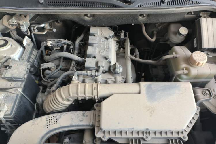Used Wuling Hongguang 2021 1.5L S Base Version LAR Engine Bay