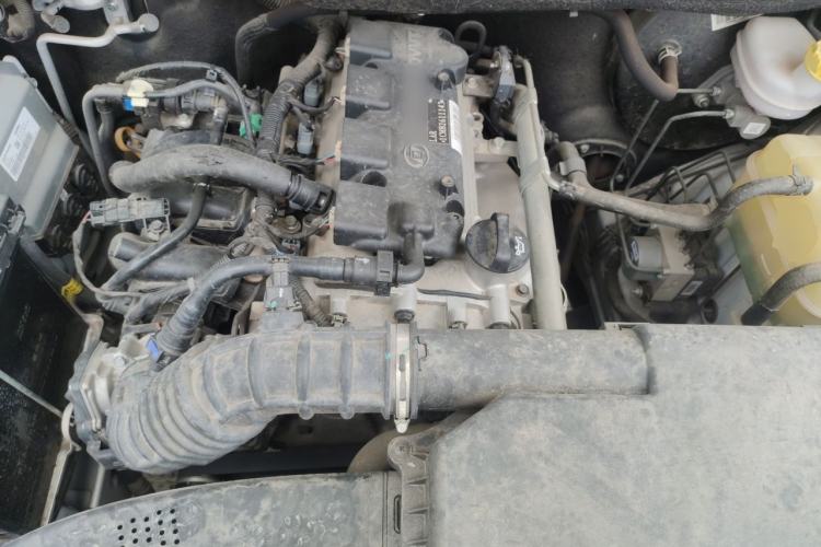 Used Wuling Hongguang 2021 1.5L S Standard Version LAR Engine Bay