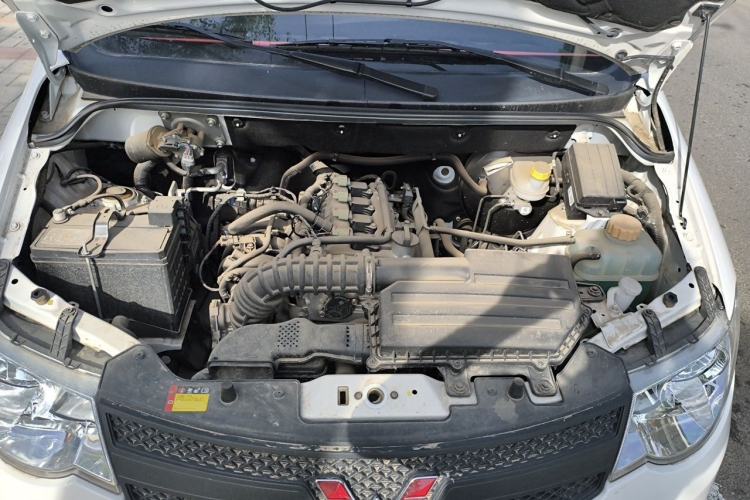 Used Wuling Hongguang 2021 1.5L S Base Version LAR Engine Bay