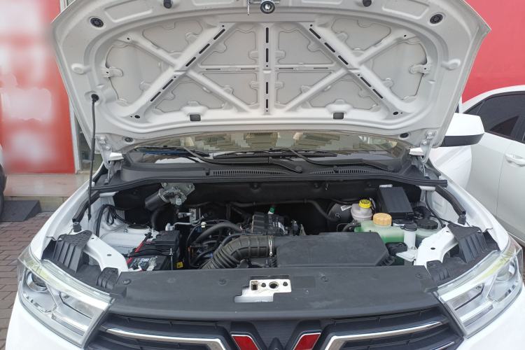 Used Wuling Hongguang 2021 1.5L Revised S Standard Version Hydraulic-Power-Assisted LAR Engine Bay