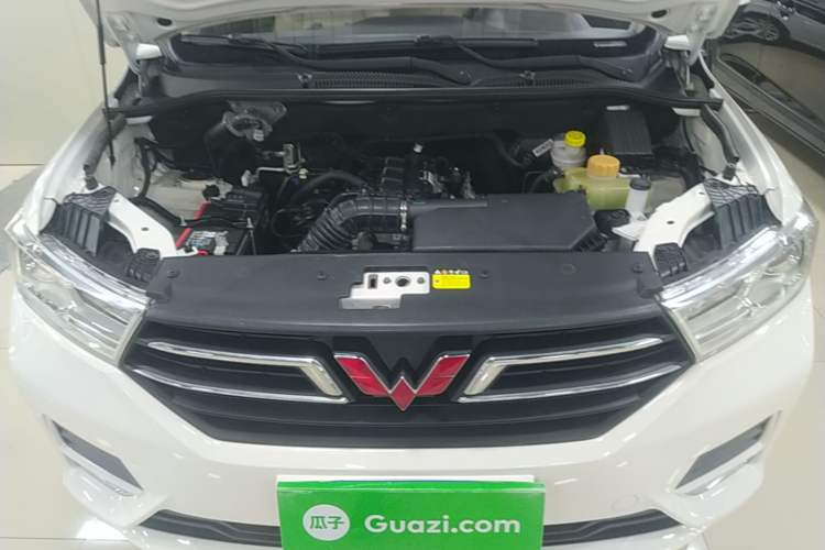 Used Wuling Hongguang 2021 1.5L Revised S Standard Version with Electric Power Steering LAR Engine Bay