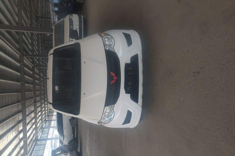 Used Wuling Hongguang 2021 1.5L S Base Version LAR Exterior 1