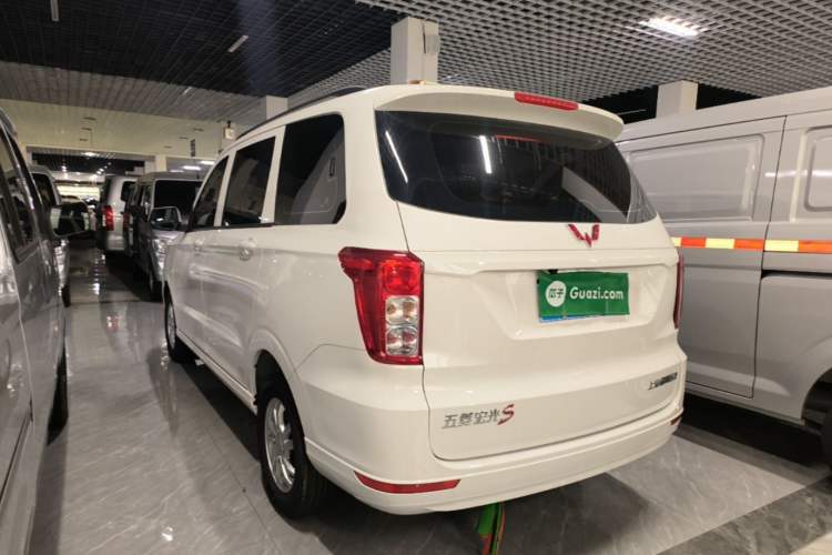 Used Wuling Hongguang 2021 1.5L Revised S Standard Version with Electric Power Steering LAR Exterior 2