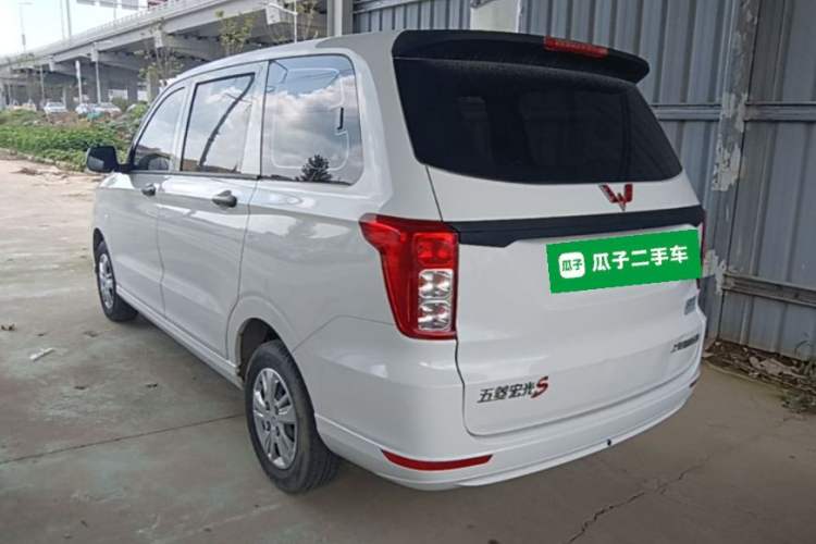 Used Wuling Hongguang 2021 1.5L Revised S Base Version with Electric Power Steering LAR Exterior 2