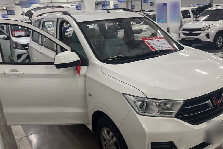 Used Wuling Hongguang 2021 1.5L Revised S Standard Version Hydraulic-Power-Assisted LAR Exterior 2