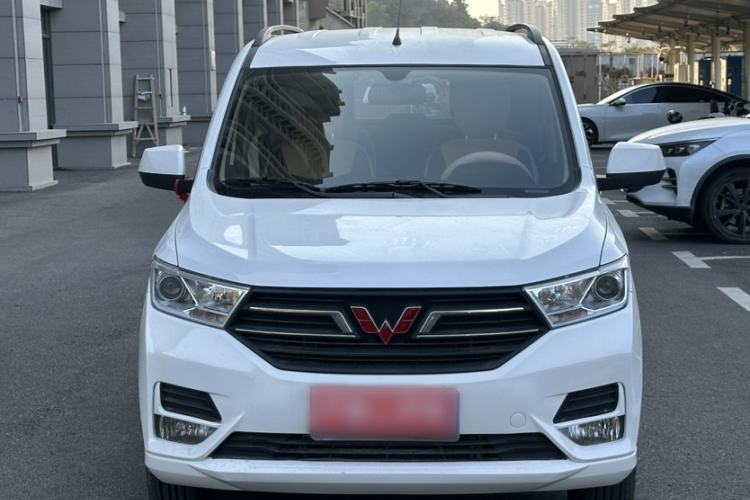 Used Wuling Hongguang 2021 1.5L Revised S Standard Version Hydraulic-Power-Assisted LAR Exterior 2