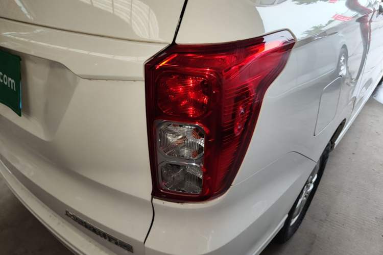 Used Wuling Hongguang 2021 1.5L Revised S Standard Version Hydraulic-Power-Assisted LAR Exterior 3