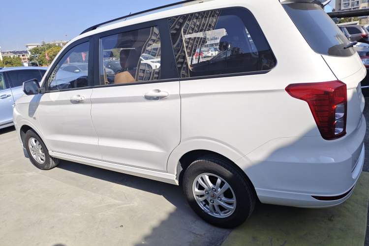 Used Wuling Hongguang 2021 1.5L Facelifted S Comfort Version with Electric Power Steering LAR Exterior 3