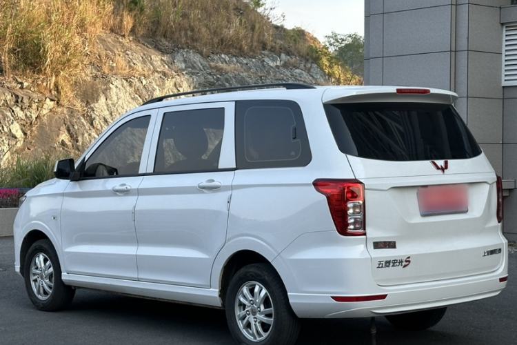 Used Wuling Hongguang 2021 1.5L Revised S Standard Version Hydraulic-Power-Assisted LAR Exterior 3