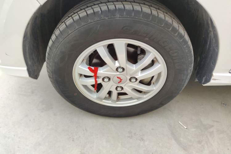 Used Wuling Hongguang 2021 1.5L Revised S Standard Version Hydraulic-Power-Assisted LAR Exterior 4