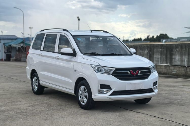Used Wuling Hongguang 2021 1.5L Revised S Standard Version with Electric Power Steering LAR Exterior 4