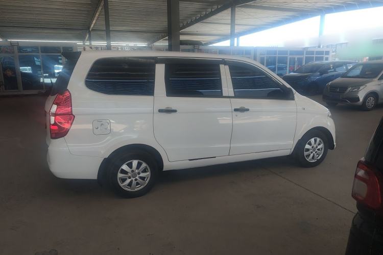 Used Wuling Hongguang 2021 1.5L S Base Version LAR Exterior 5