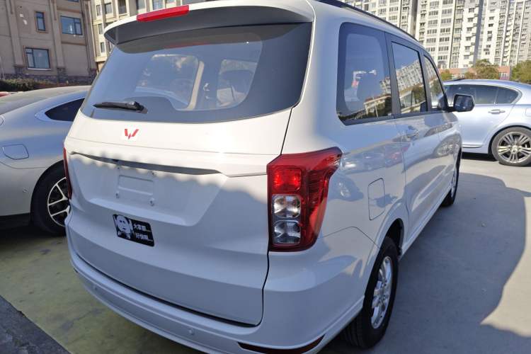 Used Wuling Hongguang 2021 1.5L Facelifted S Comfort Version with Electric Power Steering LAR Exterior 5