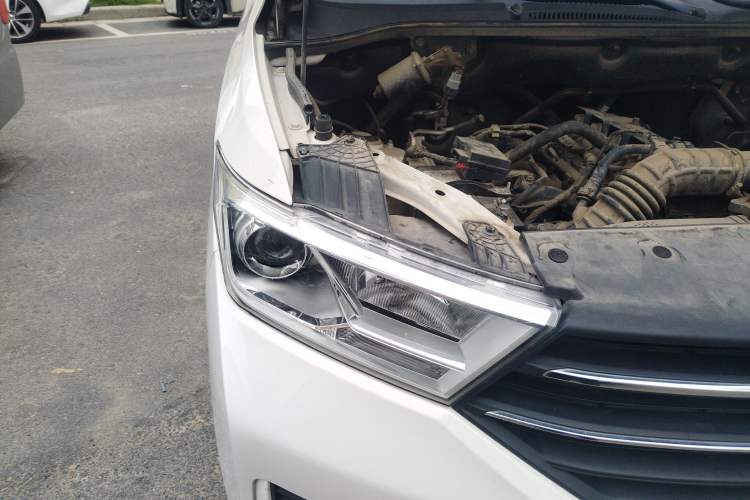 Used Wuling Hongguang 2021 1.5L Revised S Standard Version with Electric Power Steering LAR Exterior 6