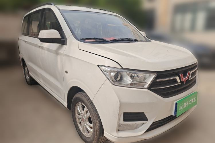 Used Wuling Hongguang 2021 1.5L S Comfort Edition LAR Front Right 45 Deg