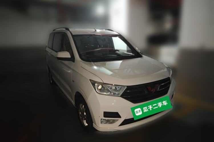 Used Wuling Hongguang 2021 1.5L S Comfort Edition LAR Front Right 45 Deg