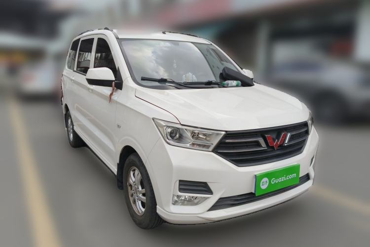 Used Wuling Hongguang 2021 1.5L S Comfort Edition LAR Front Right 45 Deg