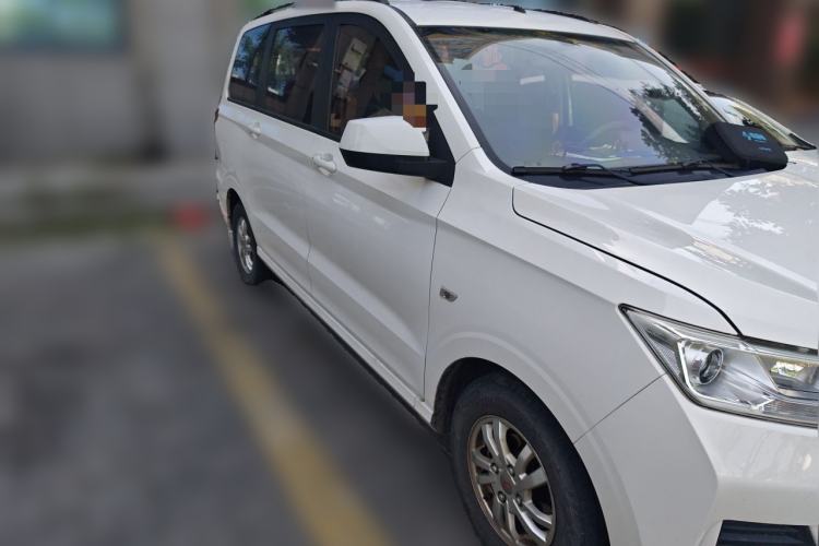 Used Wuling Hongguang 2021 1.5L Facelifted S Comfort Version with Electric Power Steering LAR Front Right 45 Deg