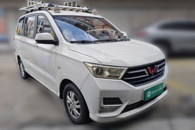 Used Wuling Hongguang 2021 1.5L S Comfort Edition LAR Front Right 45 Deg