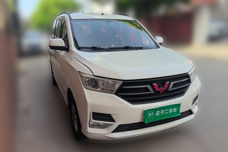 Used Wuling Hongguang 2021 1.5L S Comfort Edition LAR Front Right 45 Deg
