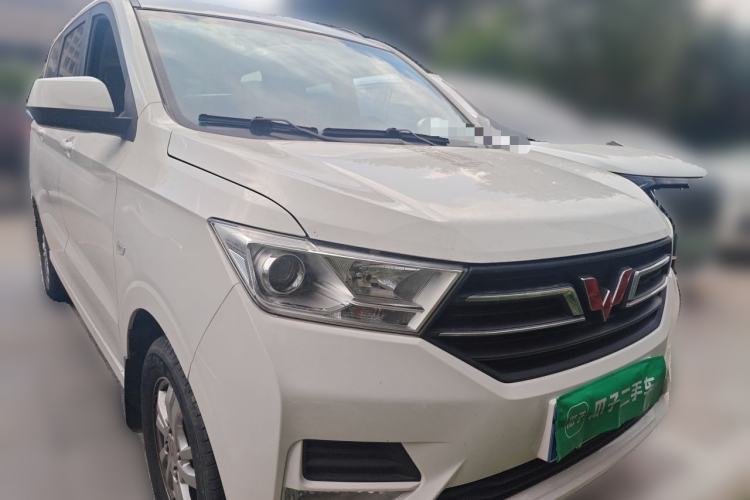 Used Wuling Hongguang 2021 1.5L S Comfort Edition LAR Front Right 45 Deg