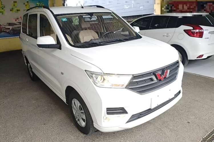 Used Wuling Hongguang 2021 1.5L Revised S Standard Version with Electric Power Steering LAR Front Right 45 Deg