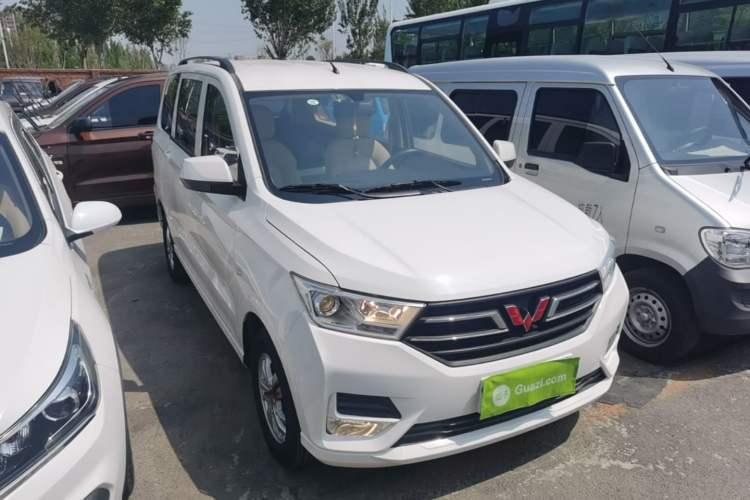 Used Wuling Hongguang 2021 1.5L S Standard Version LAR Front Right 45 Deg